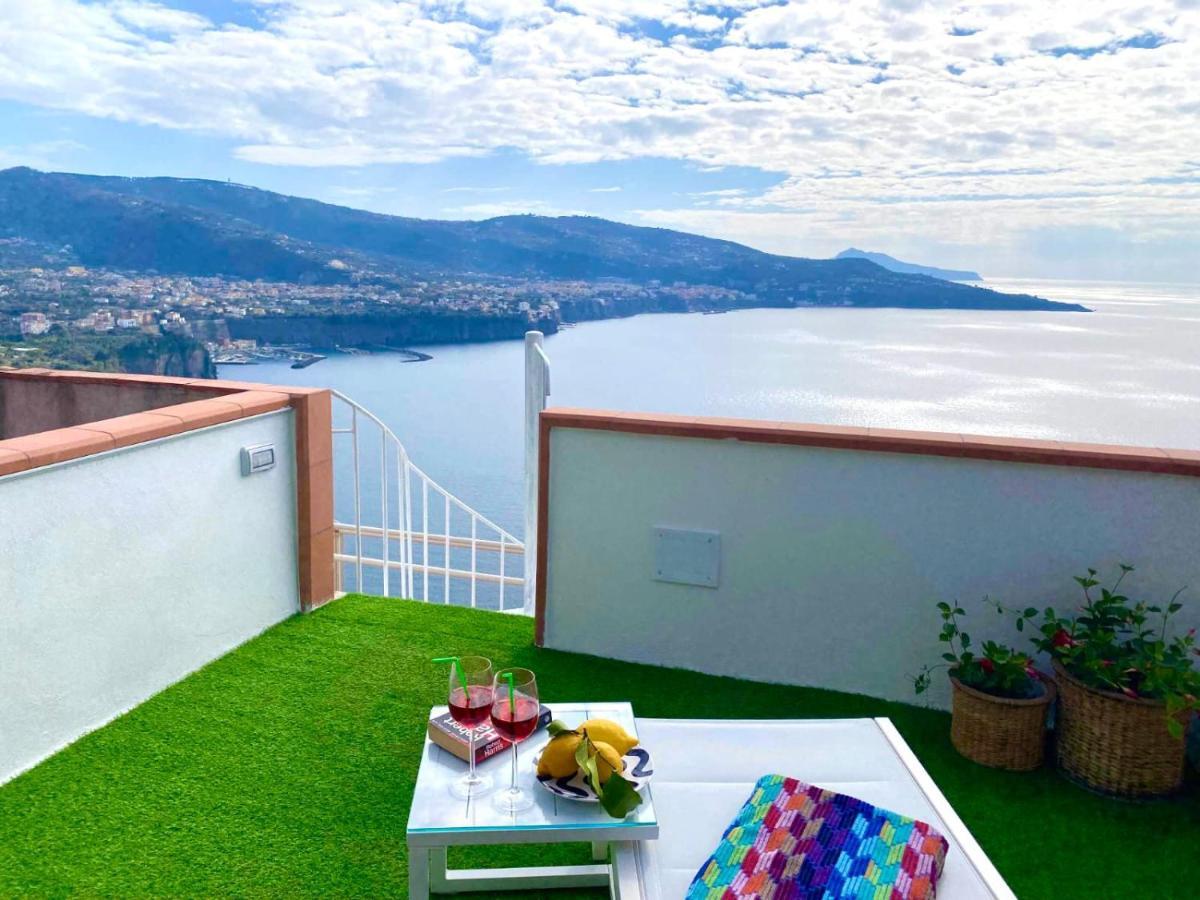 Apartamento Bella Vista House-Sorrento Coast - Free Parking-Solarium Vico Equense Exterior foto